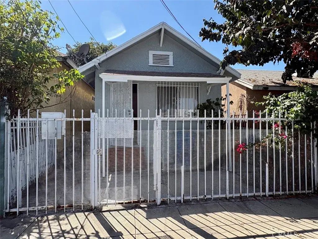 4063 Wadsworth, Los Angeles