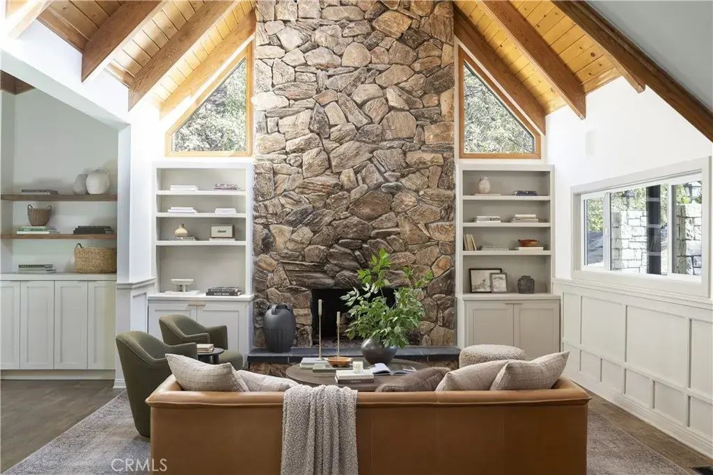 995 Tirol Lane, Lake Arrowhead