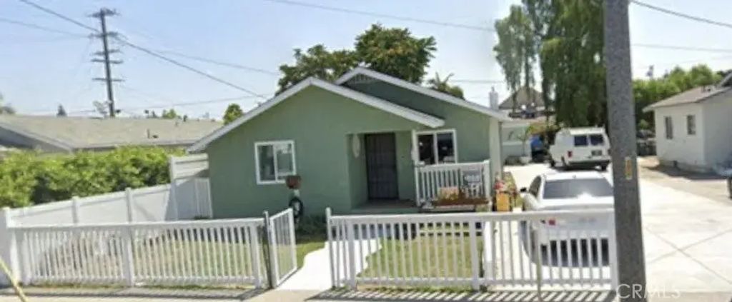 206 N Acacia, Compton