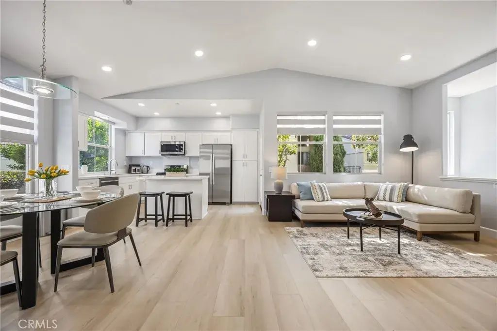 1906 Crescent Oak, Irvine