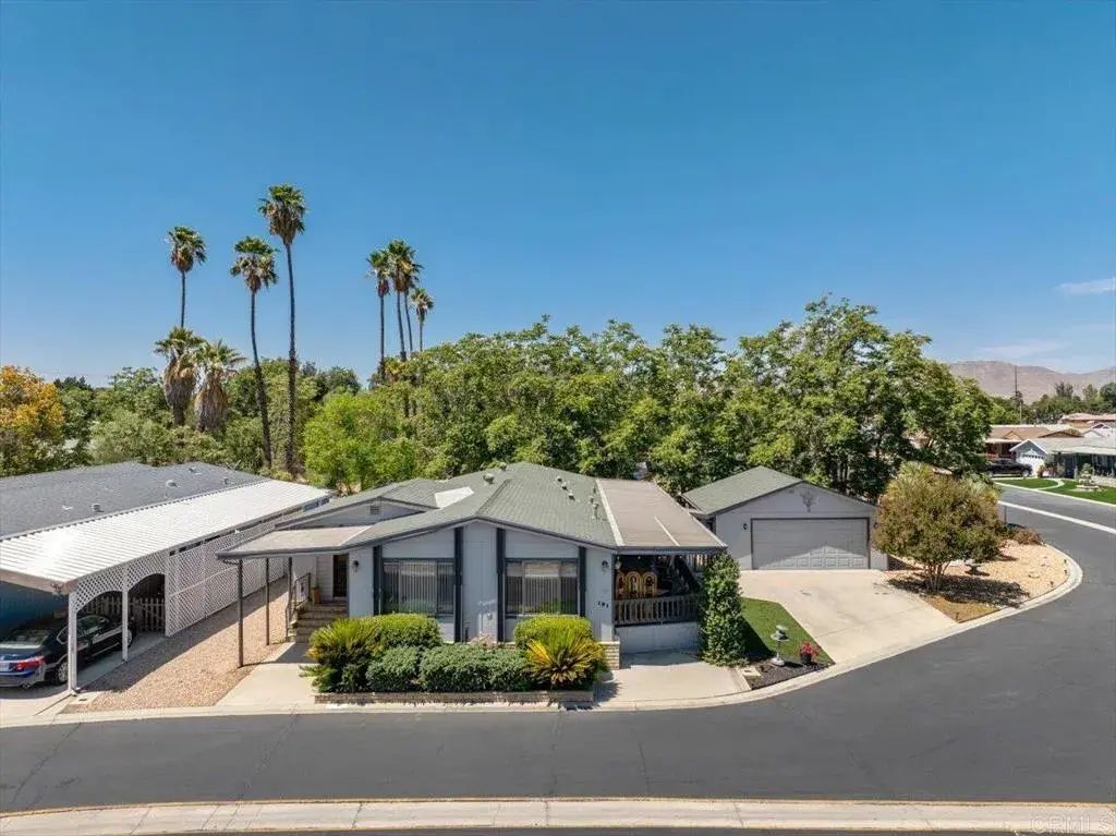 1300 W Menlo Ave 181, Hemet