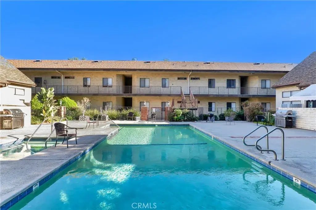 7632 Topanga Canyon 110, Canoga Park