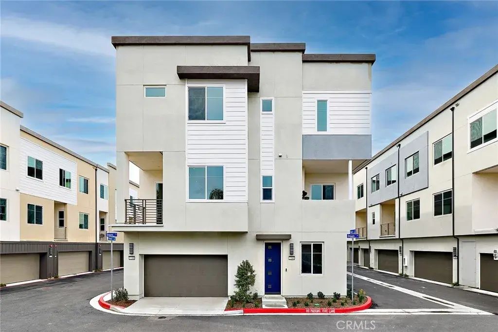 7266 Pointbreak Drive, Huntington Beach