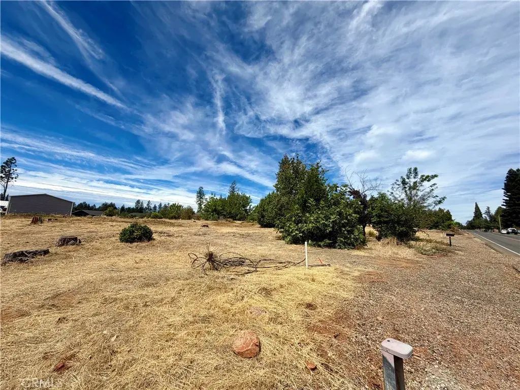 5997 Sawmill, Paradise
