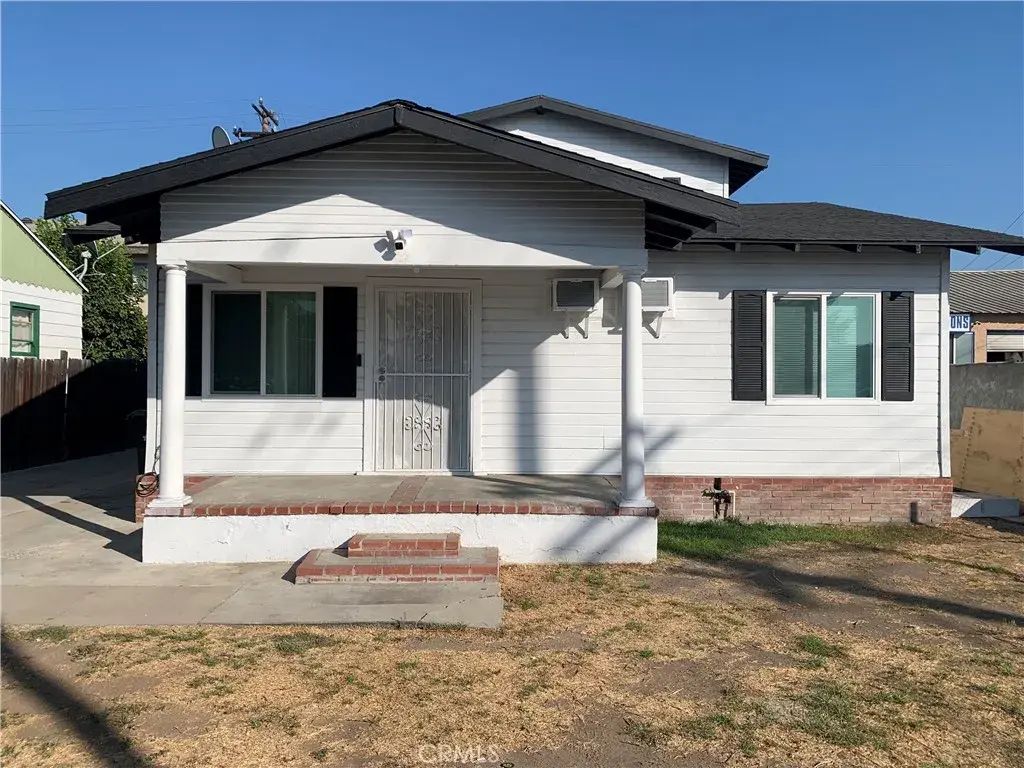 212 South Vail 1/2, Montebello
