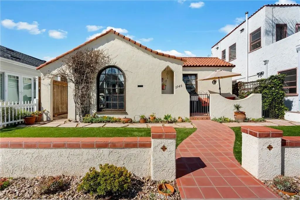 5945 East The Toledo, Long Beach