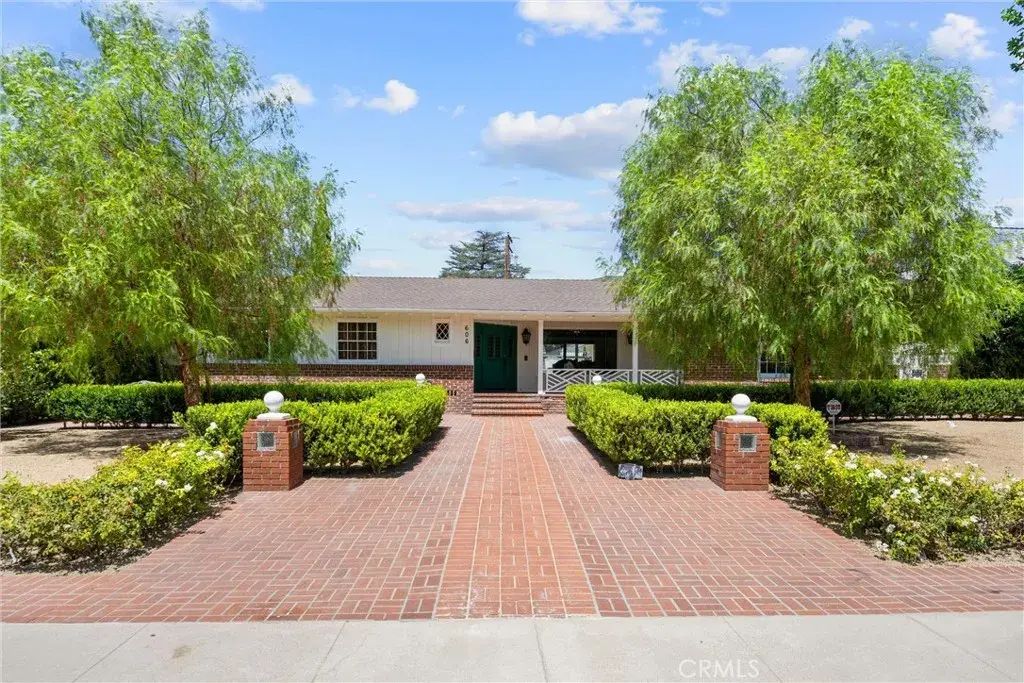 606 E Parkdale Drive, San Bernardino