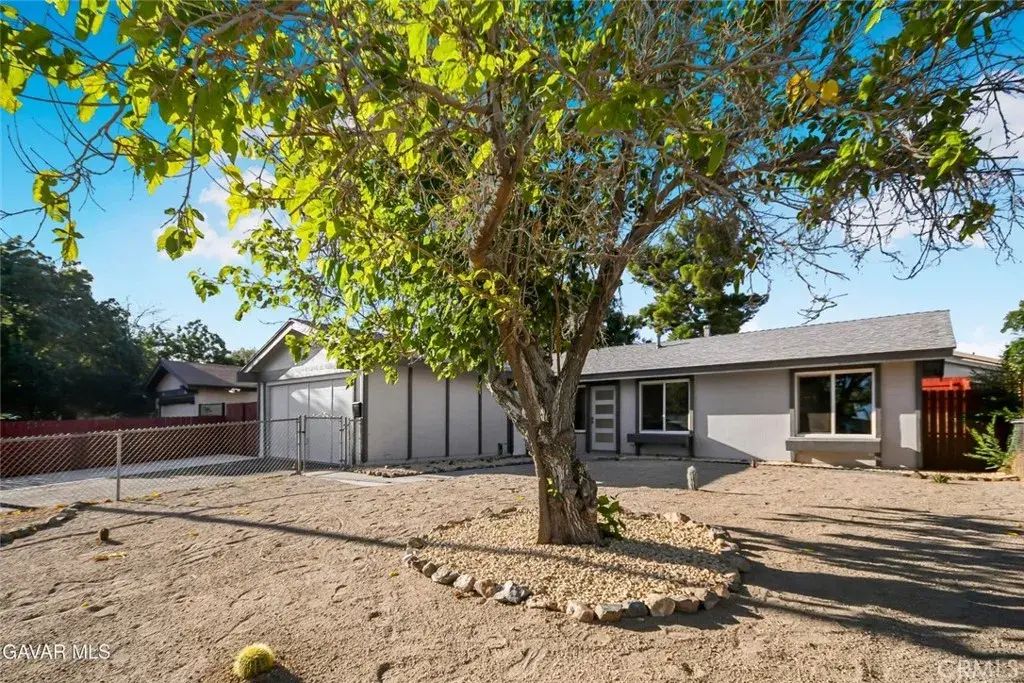 3716 W Avenue K10, Lancaster