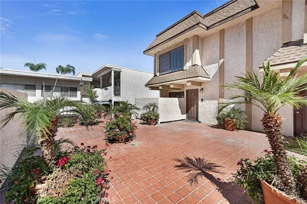 5404 Quakertown 5, Woodland Hills