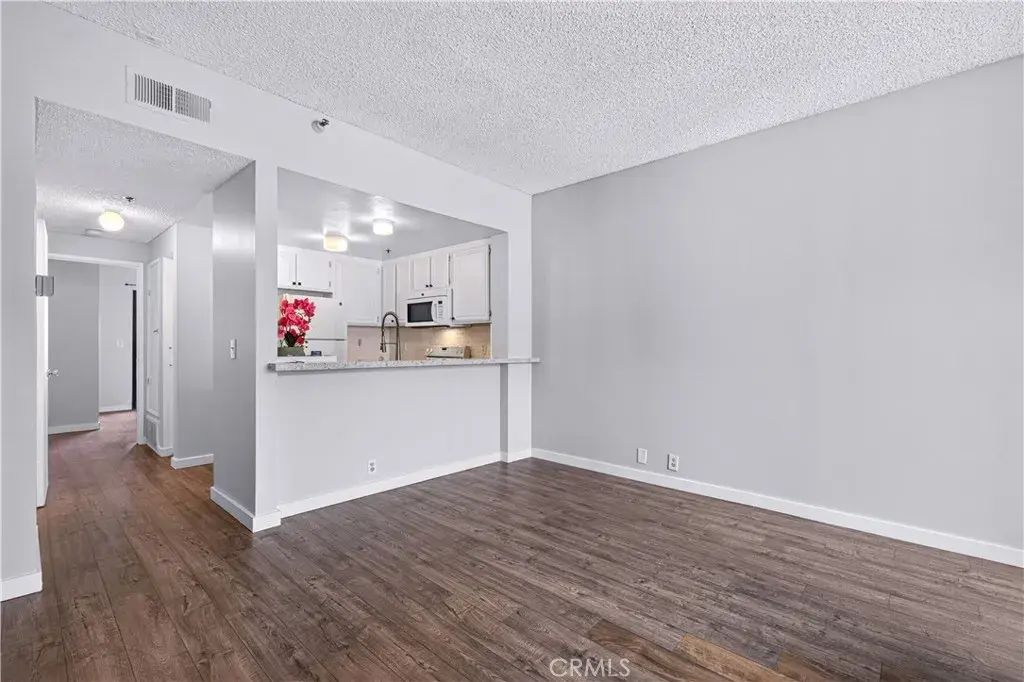 730 W 4th Street 308, Long Beach