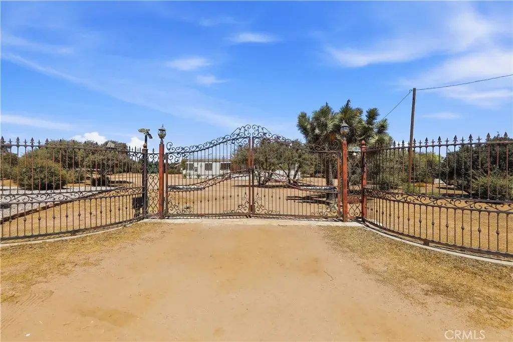 11124 Medlow, Hesperia