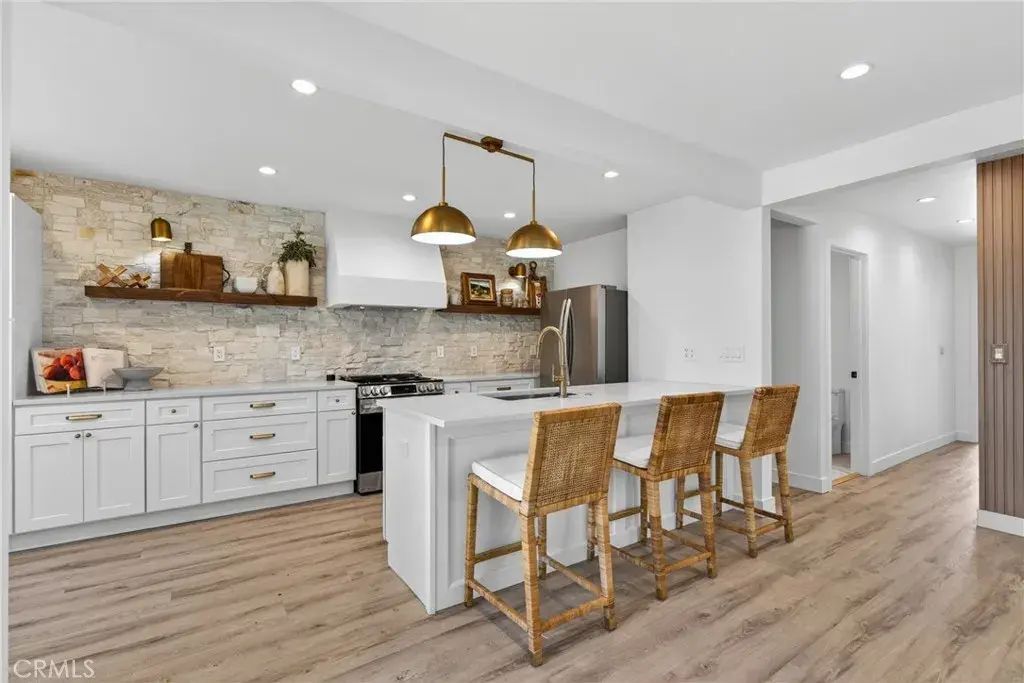4562 W 142nd Street, Hawthorne