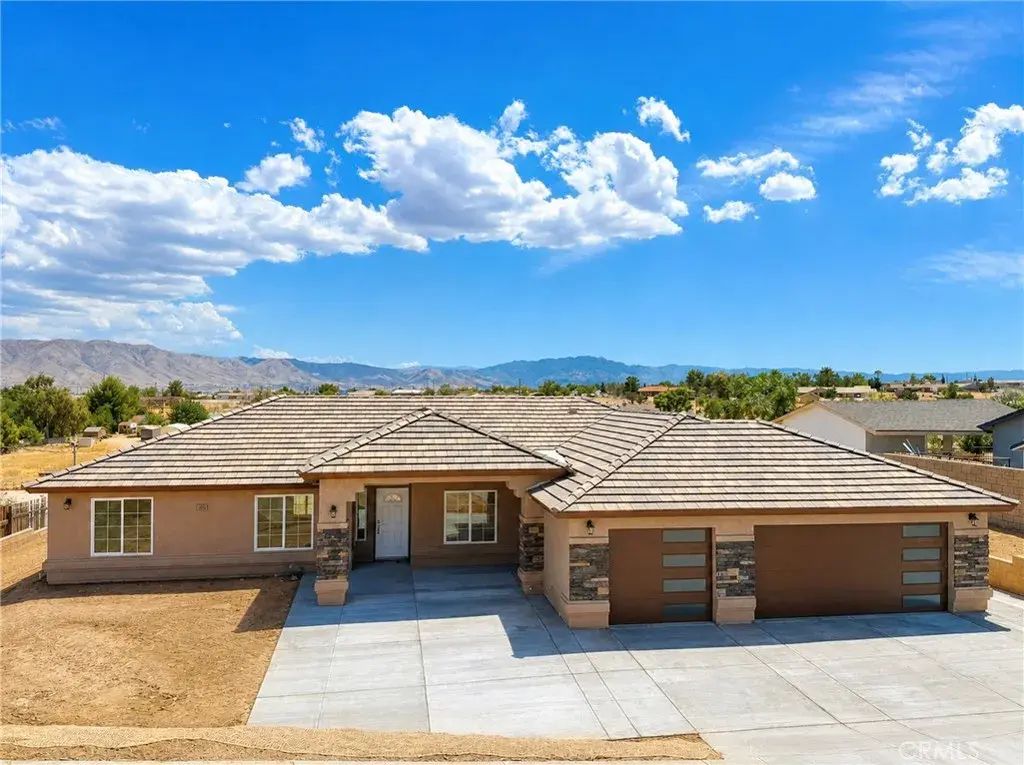10955 E Avenue, Hesperia