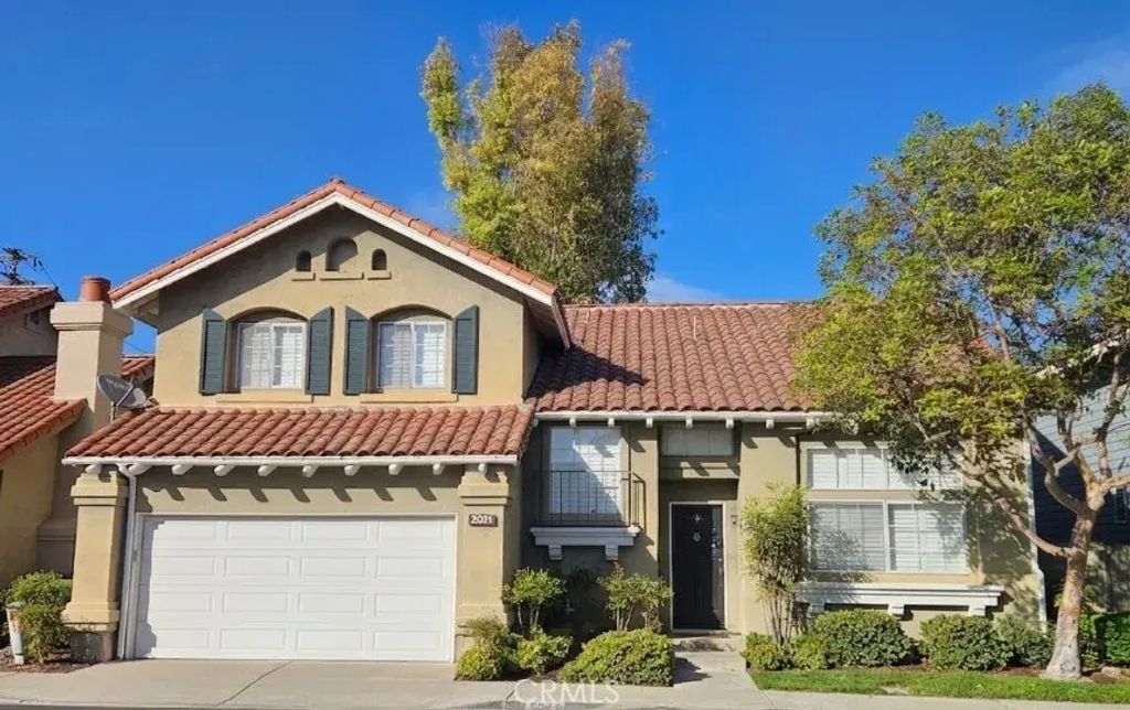 2071 Seminole, Tustin