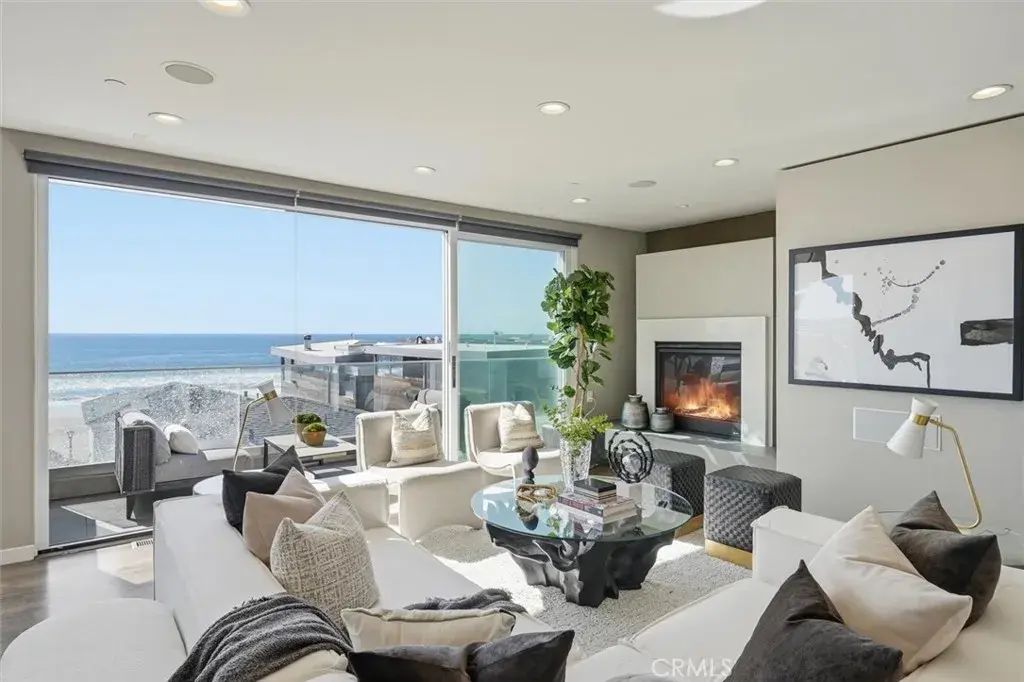2406 Ocean Drive, Manhattan Beach