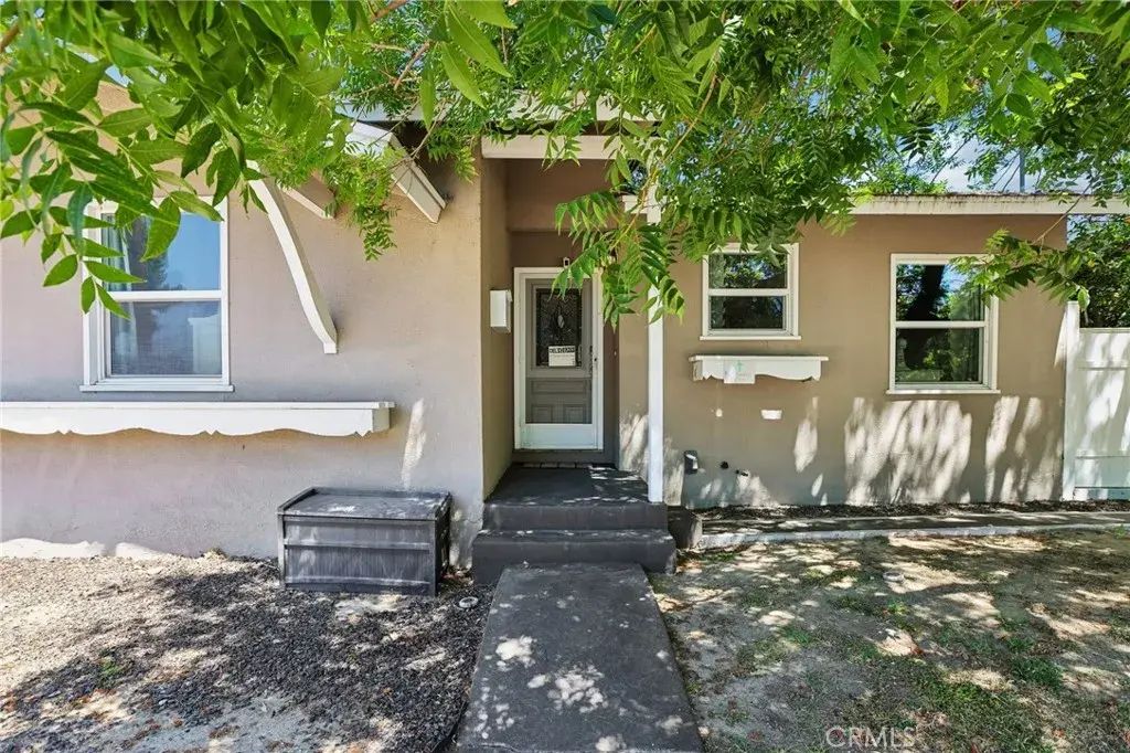 6616 Yolanda Avenue, Reseda
