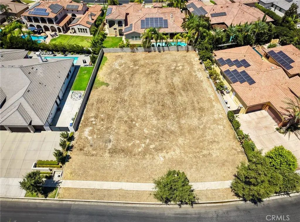 2407 Brighton Park, Bakersfield