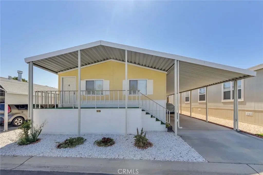 4000 Pierce 315, Riverside