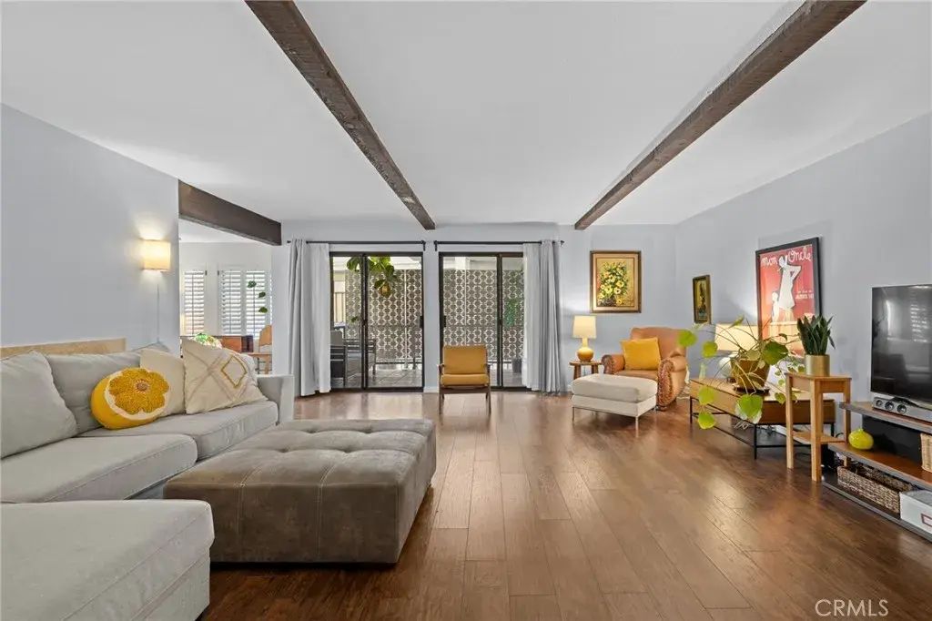 212 N Valley 3, Burbank