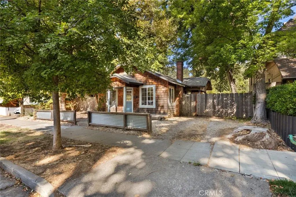 1162 E 7th Street, Chico