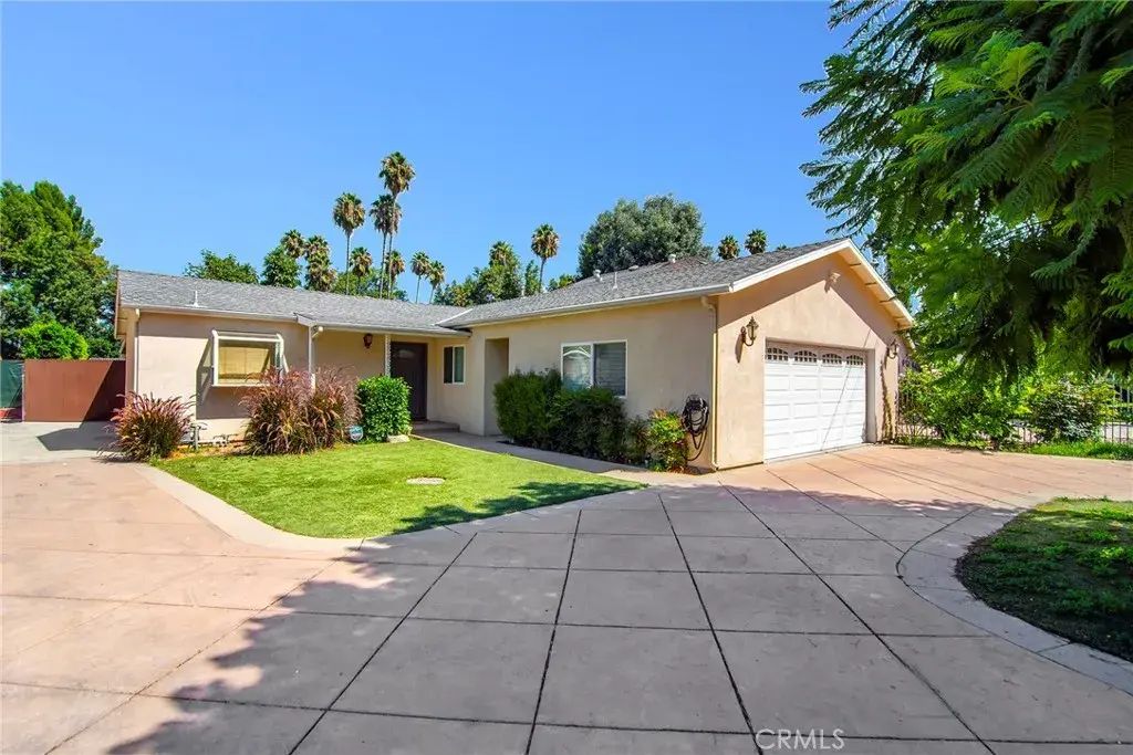 22839 Dolorosa Street, Woodland Hills