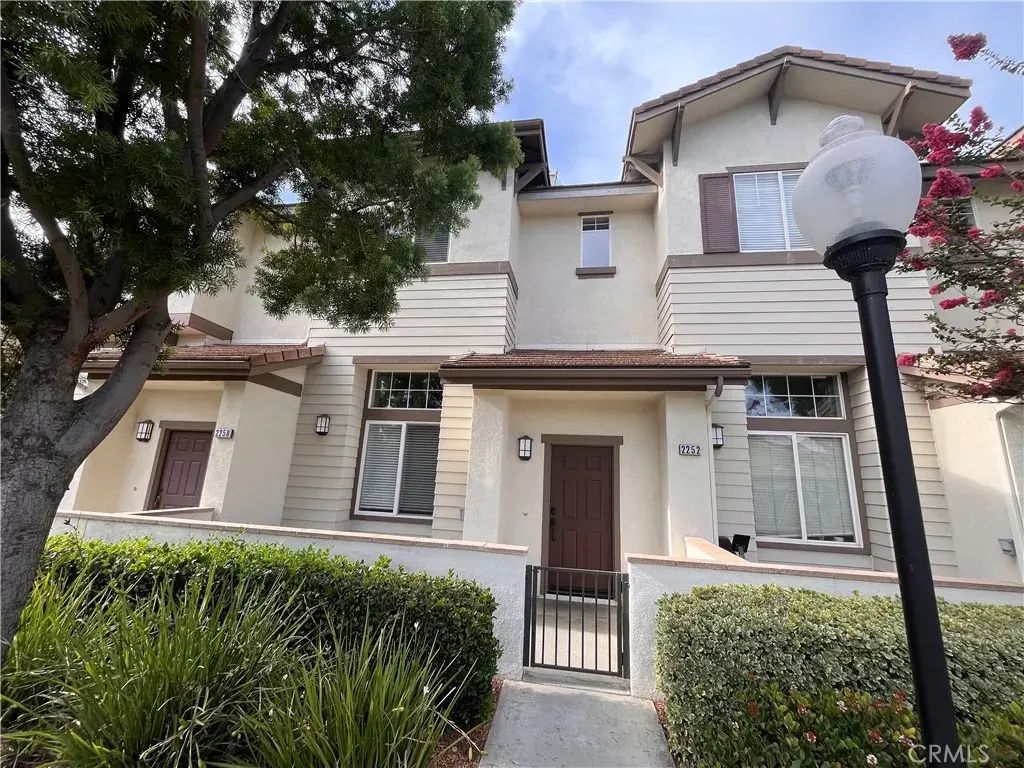 2252 Schlaepfer, Fullerton