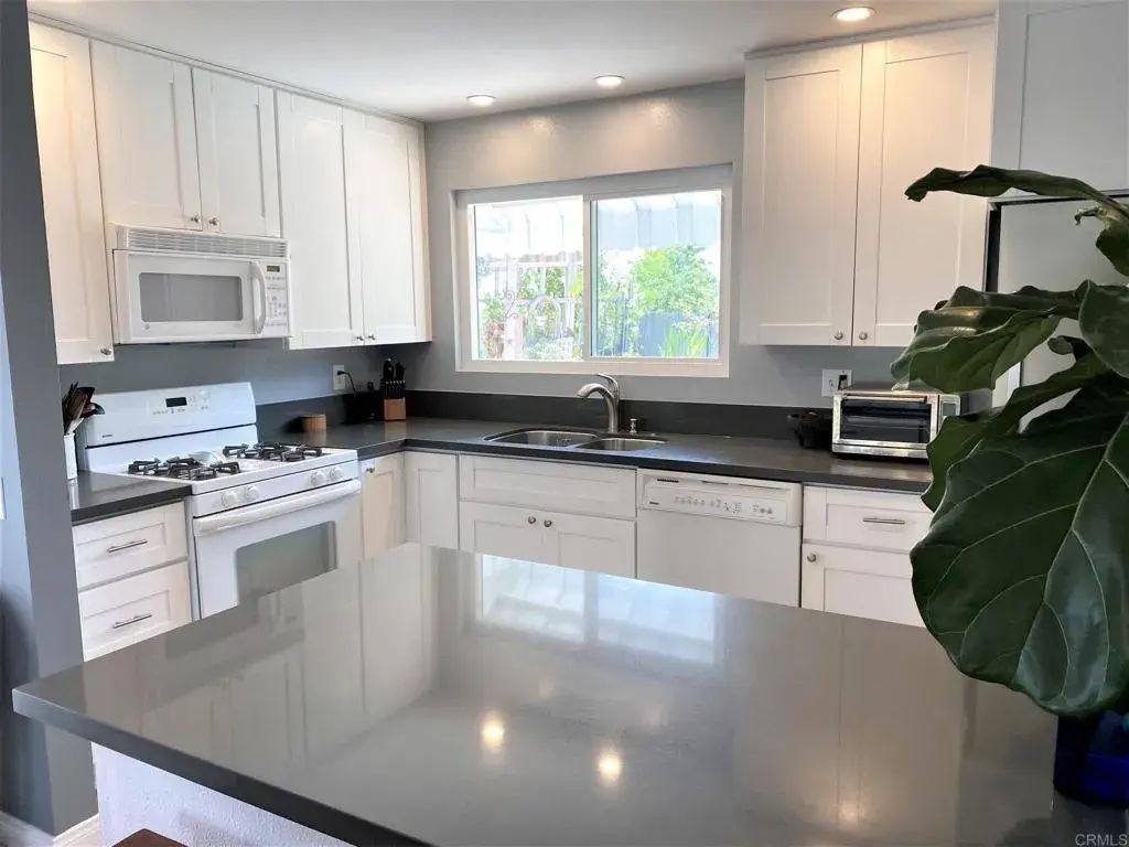 1421 Temple Heights Drive, Oceanside