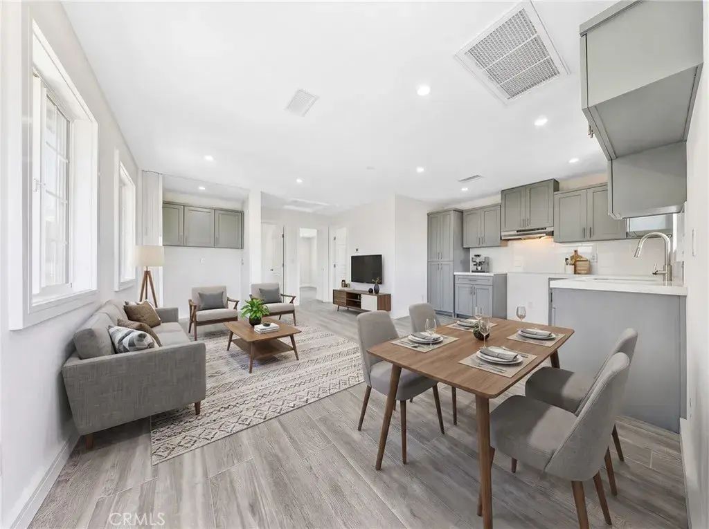 5833 Glady, South Gate
