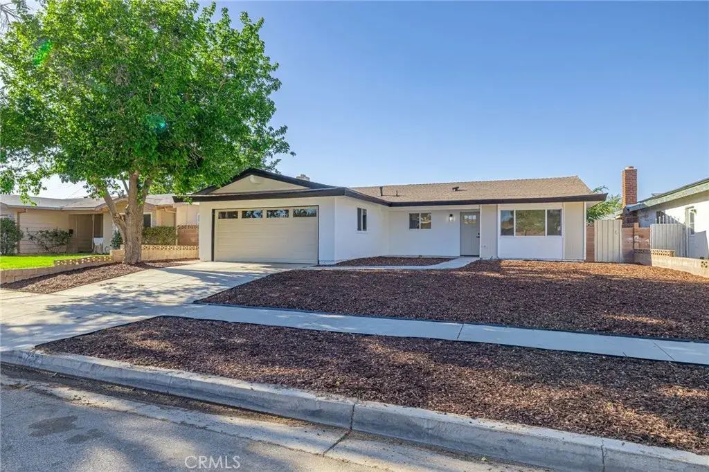 737 W Avenue H7, Lancaster