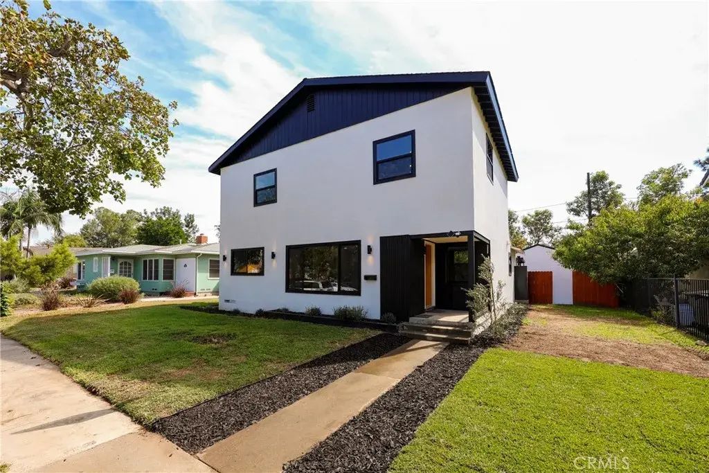 2409 N Hesperian Street, Santa Ana