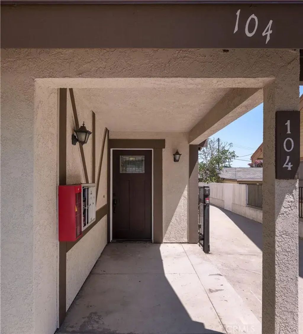 104 N Atlantic A, Alhambra