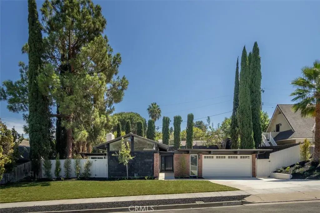 19322 Saylor Terrace, North Tustin