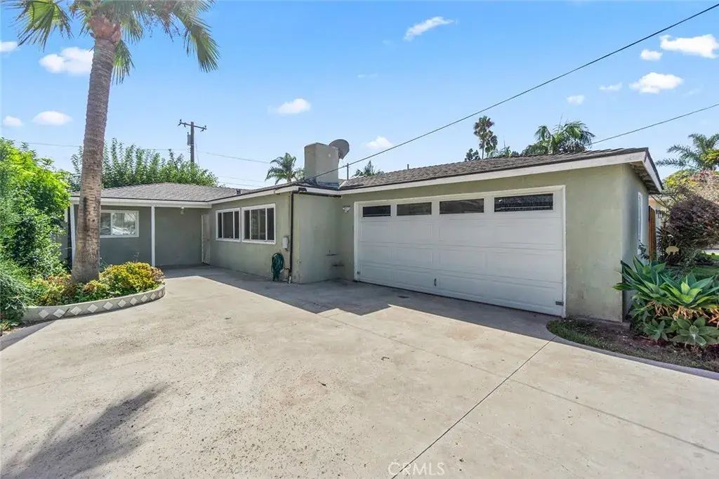 1950 Anaheim, Costa Mesa