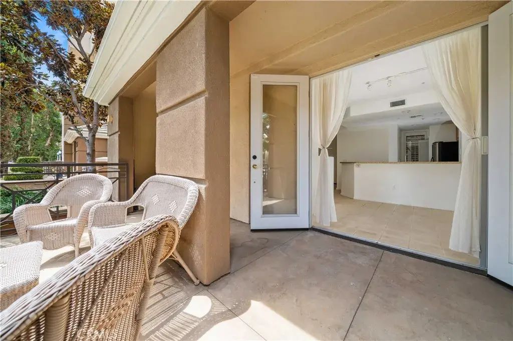 13075 Pacific Promenade 109, Playa Vista