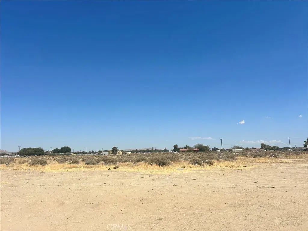 90th E, Sun Village