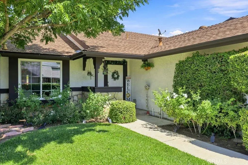 21919 Grovepark, Saugus