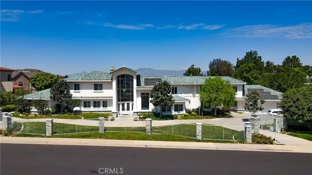 1527 Calle Cristina, San Dimas