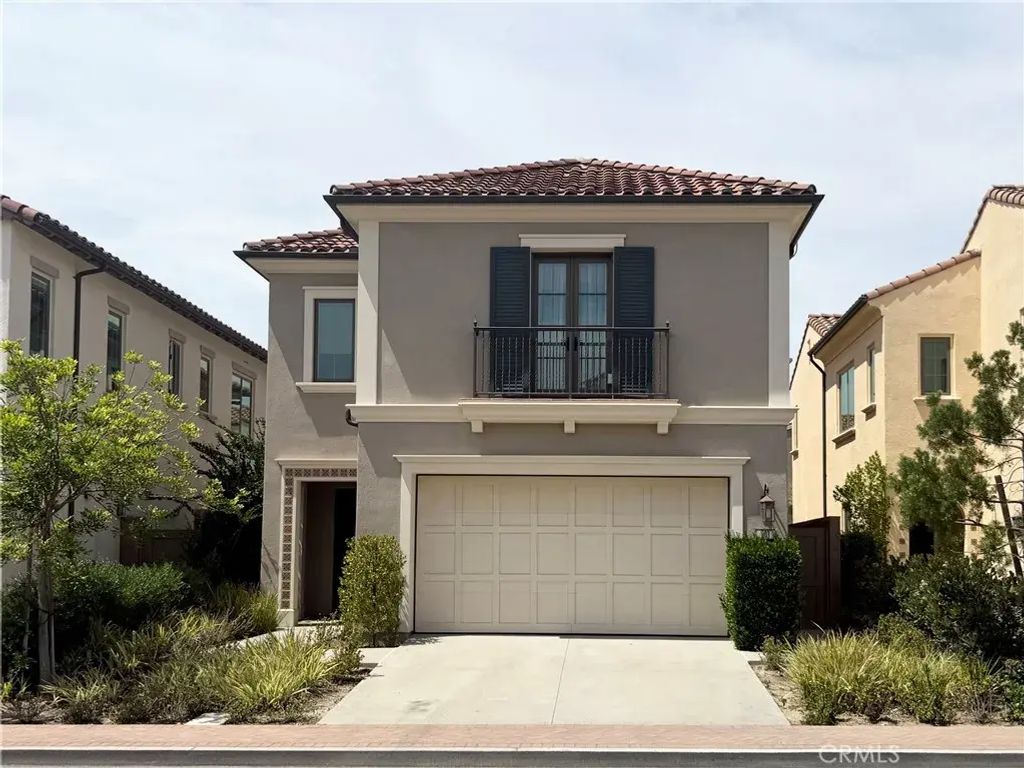 203 Fiore, Irvine