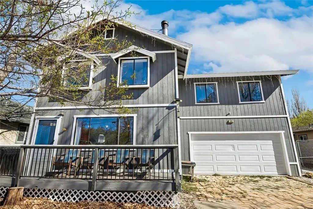 105 E Meadow Lane, Big Bear City