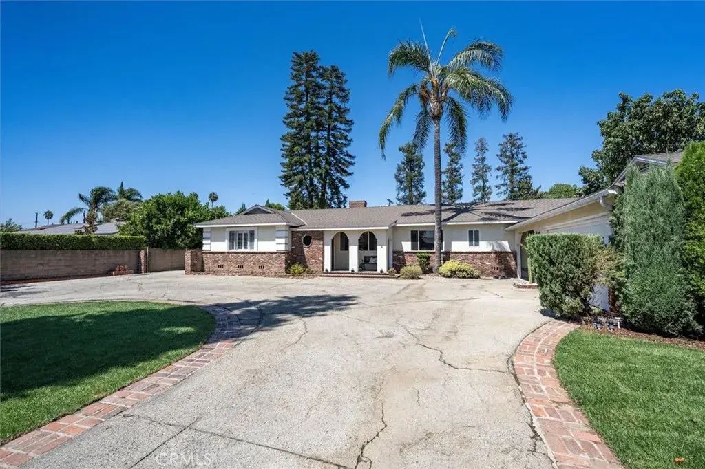 16017 Parthenia, North Hills