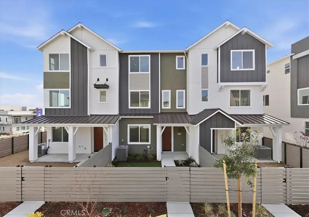27326 Seven Oaks Lane, Valencia