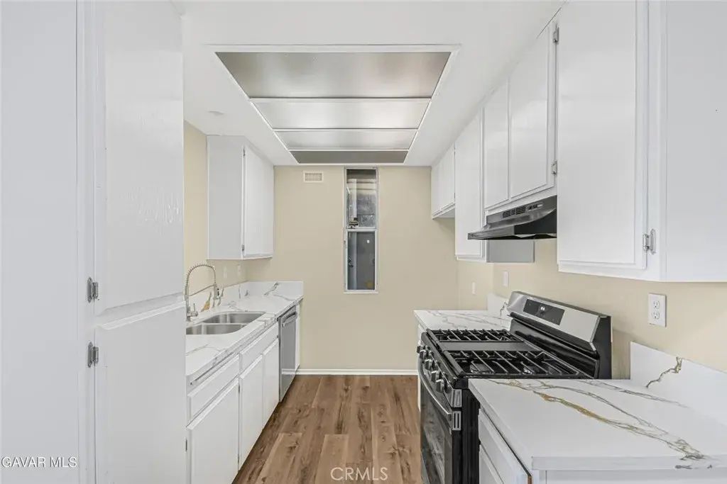 2805 W Avenue K12 Apt#143, Lancaster