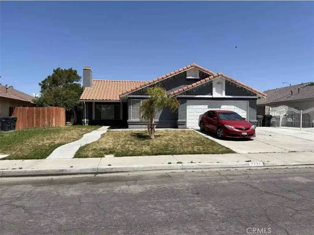 2737 La Vida Drive, Lancaster