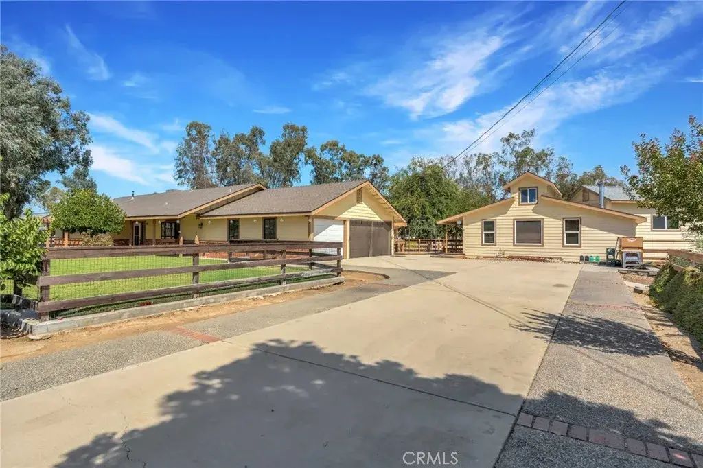 31031 Donald, Madera