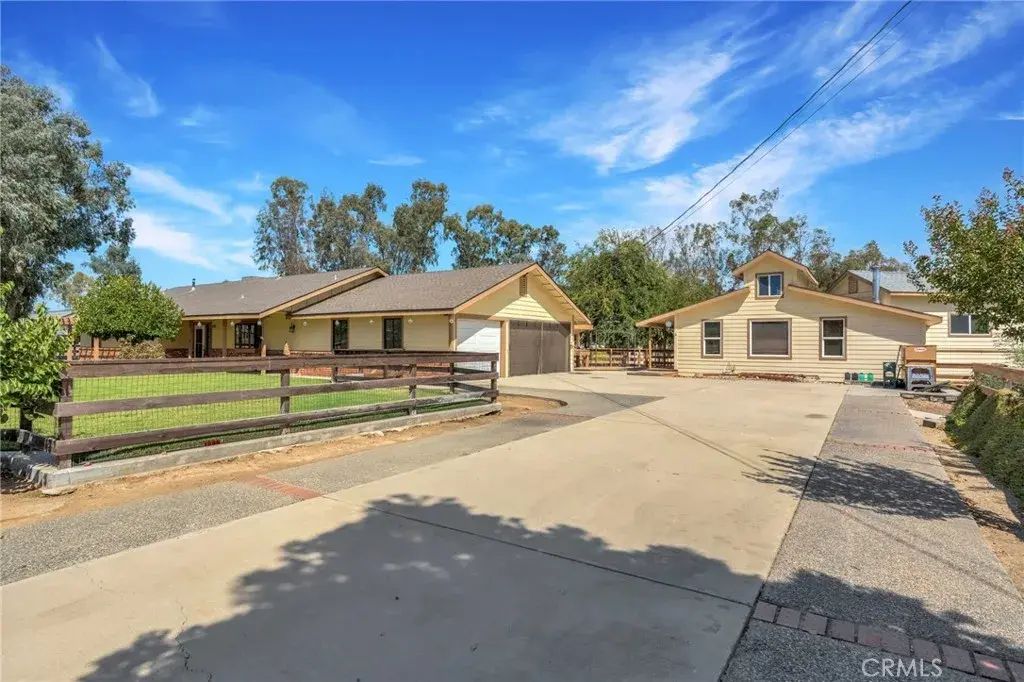 31031 Donald, Madera