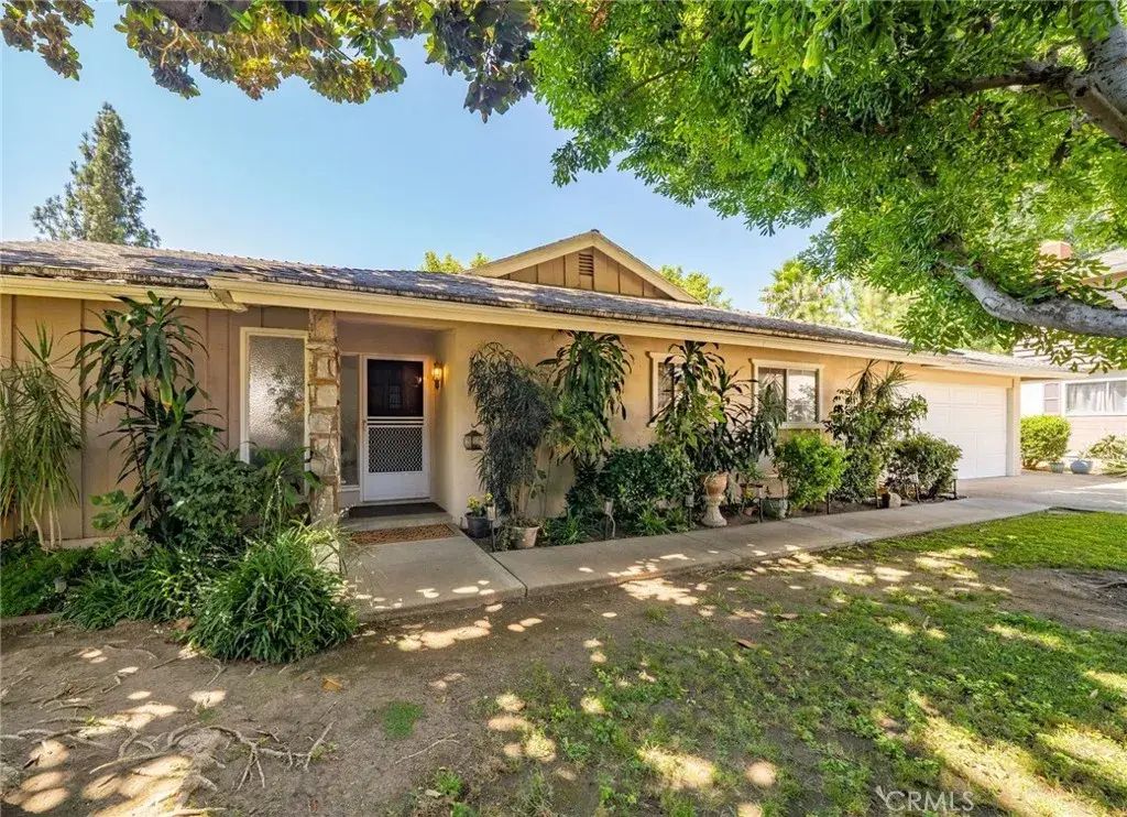 2549 College Lane, La Verne