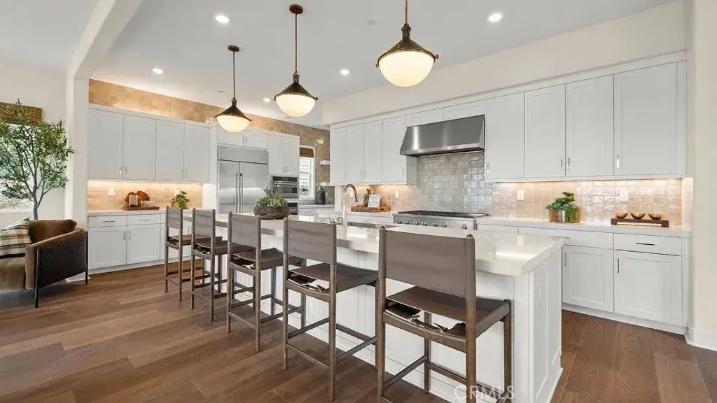 605 Eureka Drive, Santa Paula