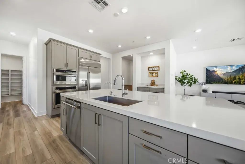 29566 Camino Azar, Valencia