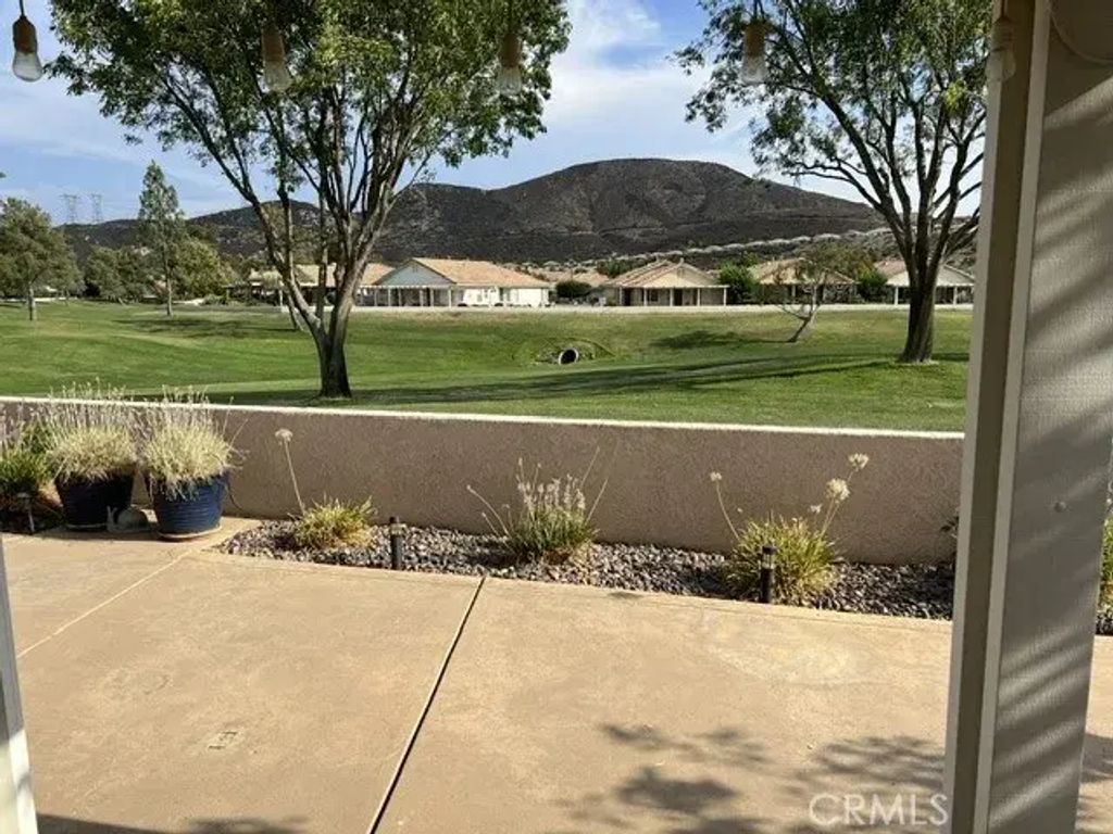 5774 Lake Buena Vista, Banning
