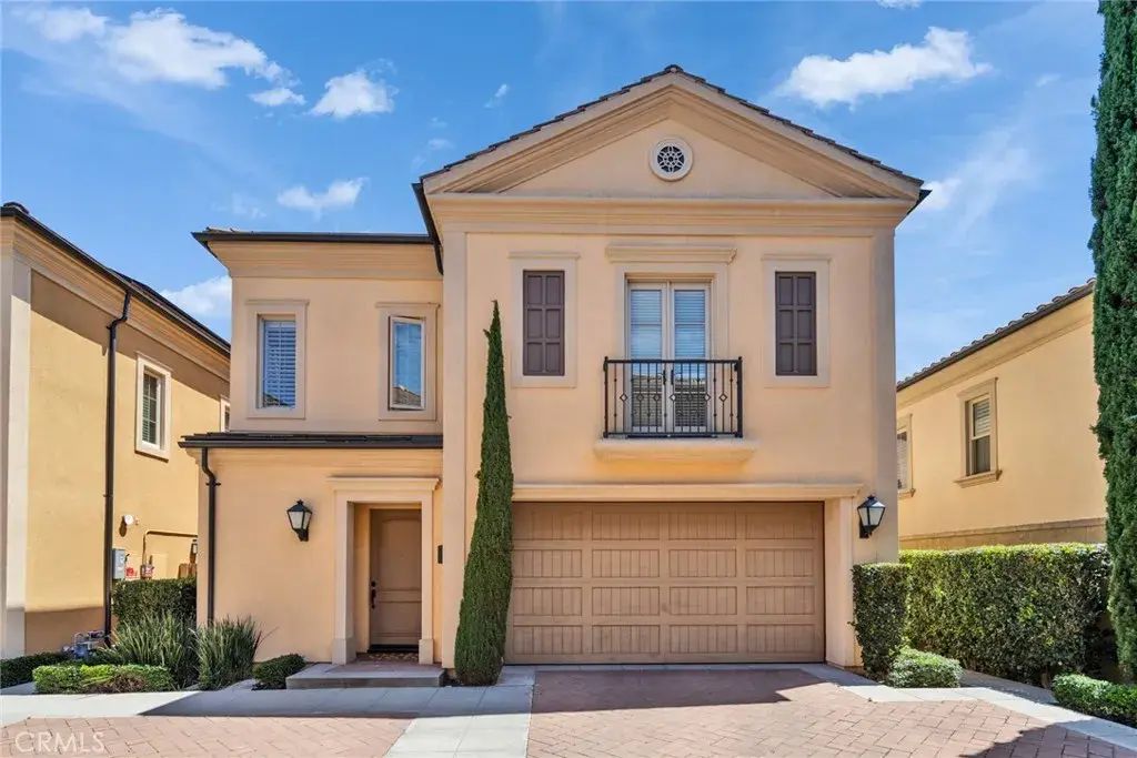 72 Cactus Flower, Irvine
